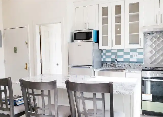 Property at 124-17 18th Ave Unit 3 L, College Point, NY, 11356, 2 beds, 1 bath, [object Object]
