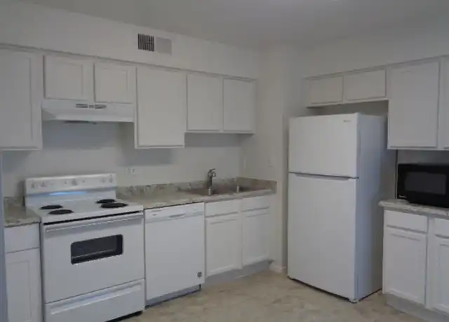 Property at 752 N Westwood Unit 202, Mesa, AZ, 85201, 2 beds, 2 baths, [object Object]