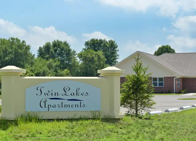 Property at 1667 Shelton Dr, Shelbyville, IN, 46176, 1 bed, 1 bath, [object Object]