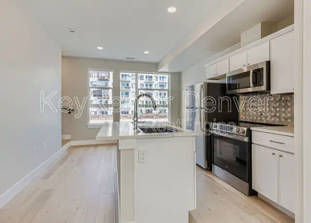 Property at 4100 E Warren Ave Unit 3, Denver, CO, 80222, 2 beds, 1 bath, [object Object]