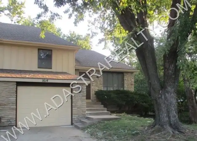 Property at 1614 E Cedar Pl, Olathe, KS, 66062, 3 beds, 2 baths, [object Object]