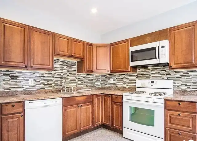 Property at 28 Moreland St Unit 1, Somerville, MA, 02145, 3 beds, 2 baths, [object Object]