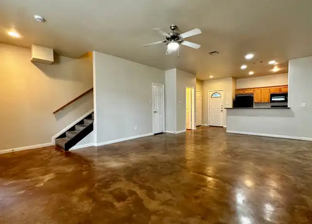 Property at 1925 S 12th St, Waco, TX, 76706, 2 beds, 2.5 baths, [object Object]