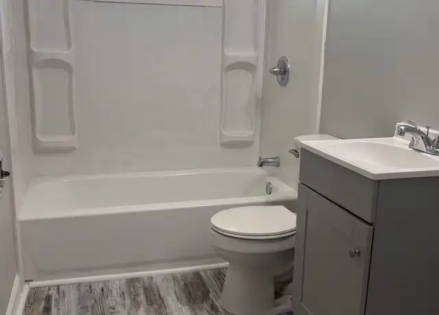 Property at 1010 N Larchmont Dr Unit A, Chattanooga, TN, 37411, 2 beds, 1 bath, [object Object]