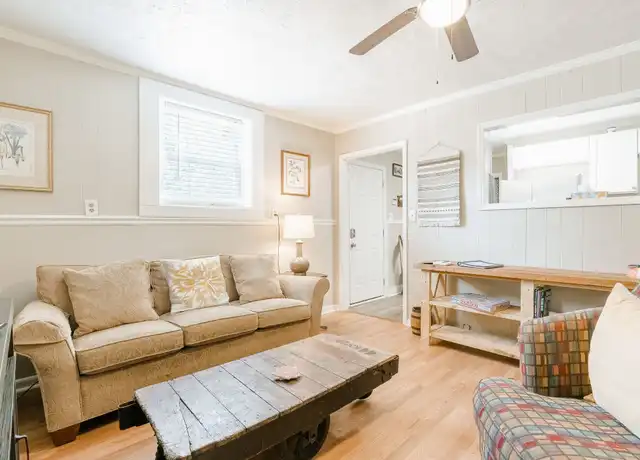 Property at 2A Gordon Street Ext, Greenville, SC, 29611, 1 bed, 1 bath, [object Object]