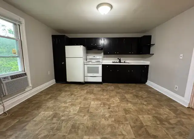 Property at 339 5th St, Richmond, KY, 40475, 2 beds, 1 bath, [object Object]