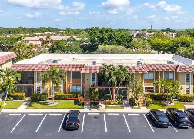 Property at 301 Lakeview Dr #102, Weston, FL, 33326, 2 beds, 2 baths, [object Object]