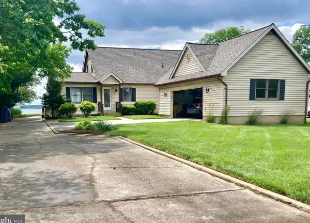 Property at 3730 Thomas Point Rd, Annapolis, MD, 21403, 4 beds, 2 baths, [object Object]