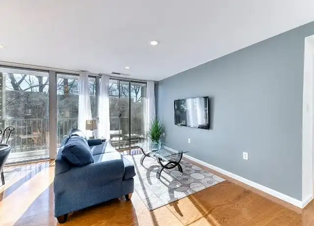 Property at 4420 Briarwood Ct N #13, Annandale, VA, 22003, 1 bed, 1 bath, [object Object]