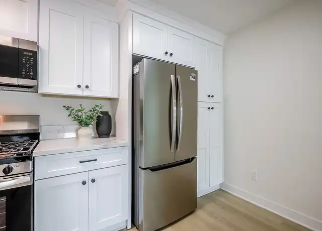 Property at VIVA Apartment Homes - 2611 W Baylor Cir, Anaheim, CA, 92801, 1 bed, 1 bath, [object Object]