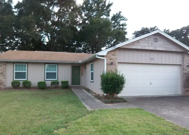 Property at 727 Valley Ridge Way, Pensacola, FL, 32514, 3 beds, 2 baths, [object Object]