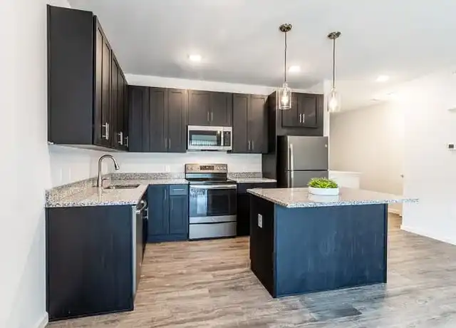 Property at Village Green - 701 E Willow St, Elizabethtown, PA, 17022, 1-2 bed, 1-2 bath, [object Object]