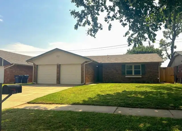Property at 1024 S Highland Dr, Mustang, OK, 73064, 3 beds, 1.5 baths, [object Object]