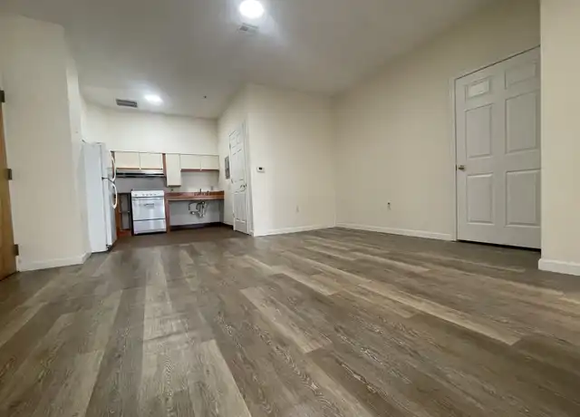 Property at 82 Essex St Unit 82, Boston, MA, 02111, 2 beds, 1 bath, [object Object]