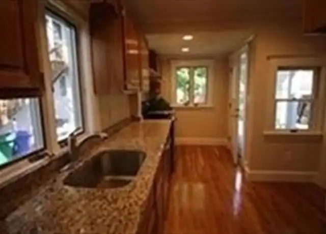Property at 162 E Side Pkwy, Newton, MA, 02458, 3 beds, 1 bath, [object Object]