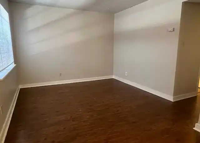 Property at 307 E 31st St Unit K701 307 102, Austin, TX, 78705, 2 beds, 1 bath, [object Object]