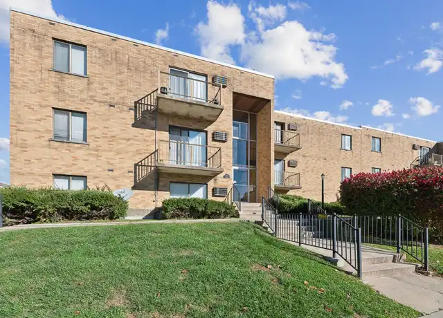 Property at MOZART 24 CINCY, LLC - 3204 Mozart Ave, Cincinnati, OH, 45211, 1 bed, 1 bath, [object Object]