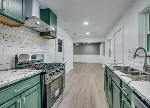 Property at 822 Milky Way, Garland, TX, 75040, 3 beds, 2 baths, [object Object]