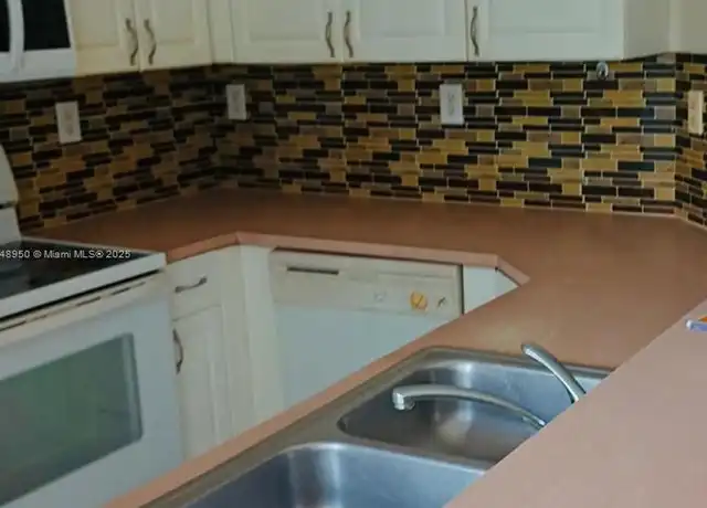 Property at 8986 W Flagler St #3, Miami, FL, 33174, 3 beds, 3 baths, [object Object]
