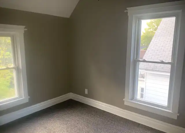 Property at 1122 Bluff St, Beloit, WI, 53511, 2 beds, 1 bath, [object Object]