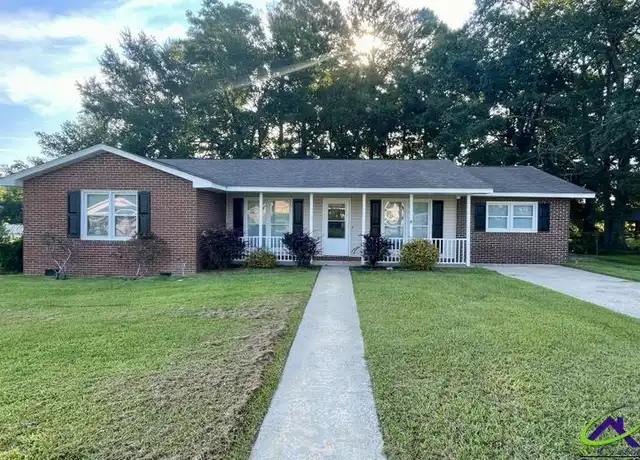 Property at 219 Self St, Warner Robins, GA, 31088, 4 beds, 2 baths, [object Object]
