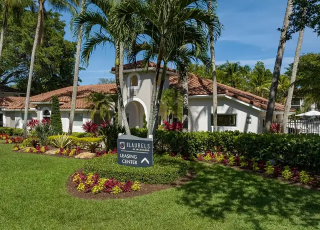 Photo of 9733 NW 7th Cir, Plantation, FL 33324