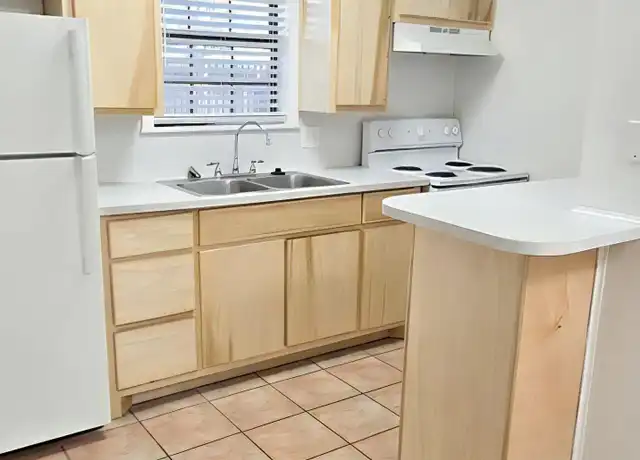 Property at 4213 18th St, Lubbock, TX, 79416, 1 bed, 1 bath, [object Object]