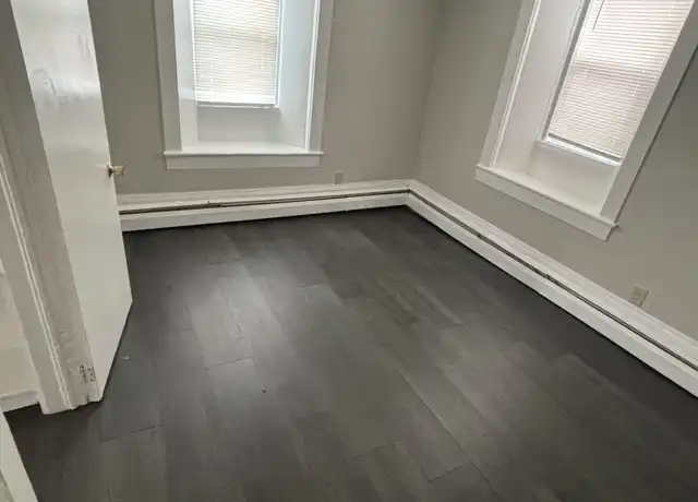 Property at 784 Agate St Unit 4, St Paul, MN, 55117, 4 beds, 1 bath, [object Object]