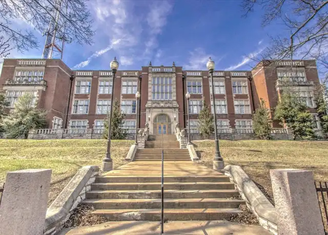 Property at 1517 S Theresa Ave #307, St. Louis, MO, 63104, 3 beds, 1 bath, [object Object]
