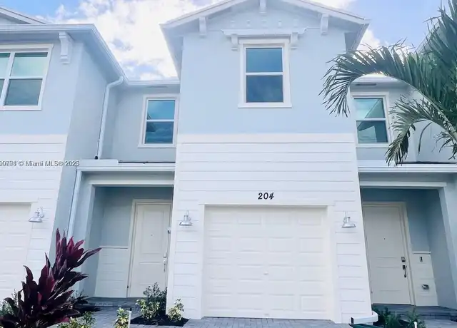 Property at 204 SE Woodbark St, Port Saint Lucie, FL, 34984, 3 beds, 2.5 baths, [object Object]