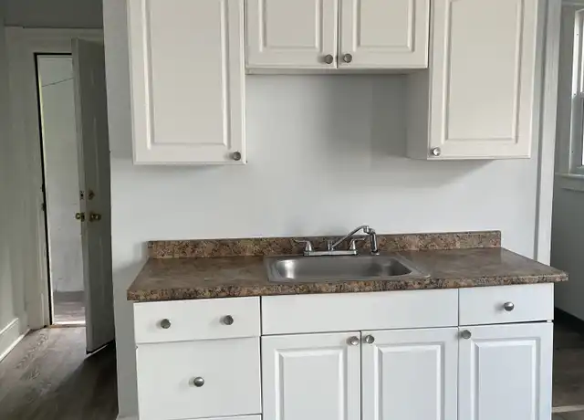 Property at 191 Alder St, Waterbury, CT, 06708, 2 beds, 1 bath, [object Object]