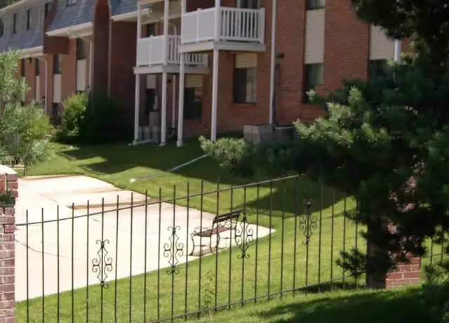 Property at 707 N 90th St Unit 311, Omaha, NE, 68114, 1 bed, 1 bath, [object Object]