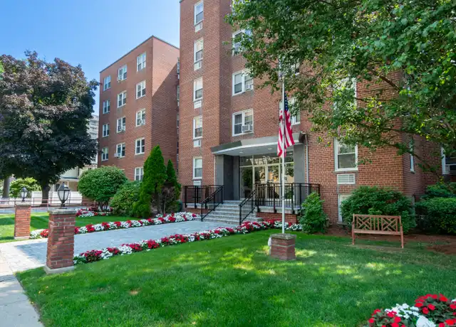 Property at 39 Glenbrook Rd Unit 2T, Stamford, CT, 06902, 2 beds, 1 bath, [object Object]
