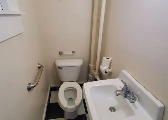 Property at 920 Romayne Ave Unit 920, Racine, WI, 53402, 1 bed, 1 bath, [object Object]
