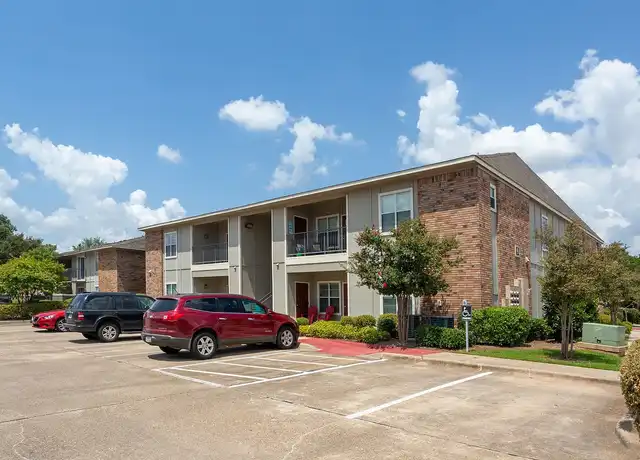 Property at Greenacres Village - 2579 Airline Dr, Bossier City, LA, 71111, 1-2 bed, 1-2 bath, [object Object]