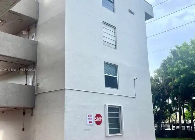 Property at 854 NW 87th Ave, Doral, FL, 33172, 2 beds, 2 baths, [object Object]