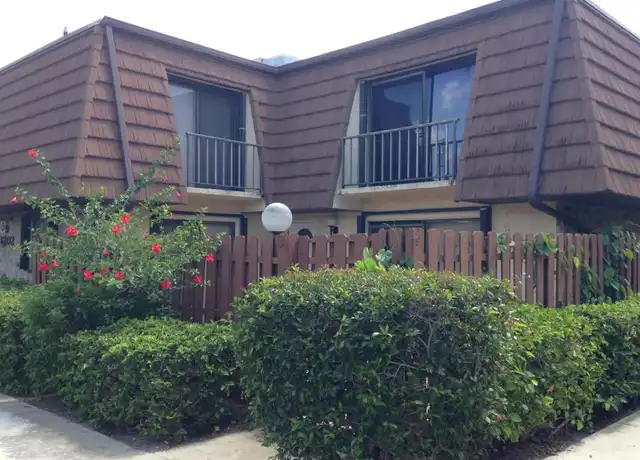 Property at 1302 Nebraska Ave Unit 9b, Fort Pierce, FL, 34950, 2 beds, 2.5 baths, [object Object]