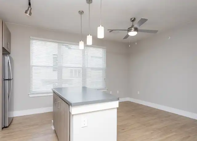 Property at 1151 Shady Ln Unit 994, Austin, TX, 78721, 1 bed, 1 bath, [object Object]