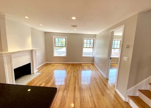 Photo of 44 Main St #2, Gloucester, MA 01930