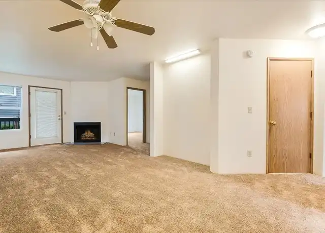 Property at Raleigh Court - 6085 SW Beaverton Hillsdale Hwy, Portland, OR, 97221, 2 beds, 1.5-2 baths, [object Object]