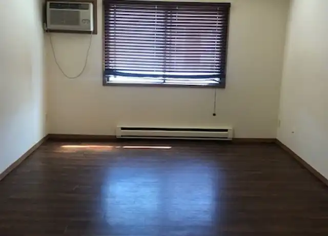 Property at 920 Benton Dr Unit 904-21, Iowa City, IA, 52246, 2 beds, 1 bath, [object Object]