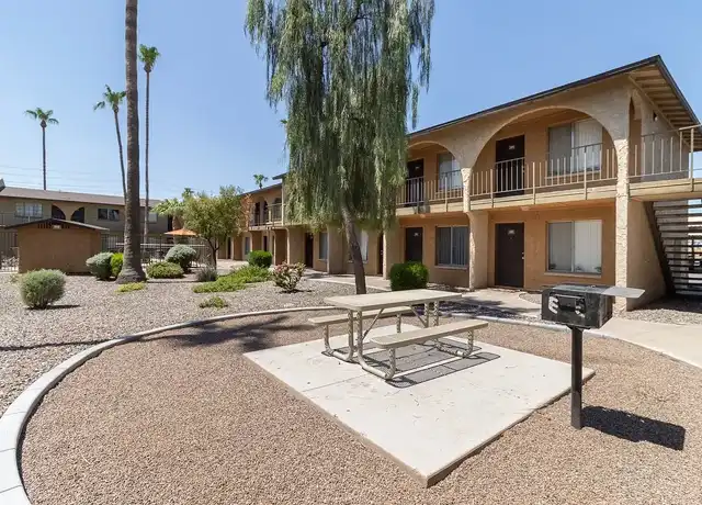 Property at Courtyard at Encanto Apartments - 2322 W Thomas Rd, Phoenix, AZ, 85015, 0 beds, 1 bath, [object Object]
