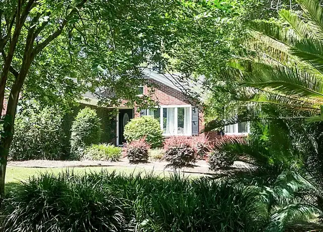 Property at 944 Lakeview Dr, Mount Pleasant, SC, 29464, 3 beds, 2 baths, [object Object]