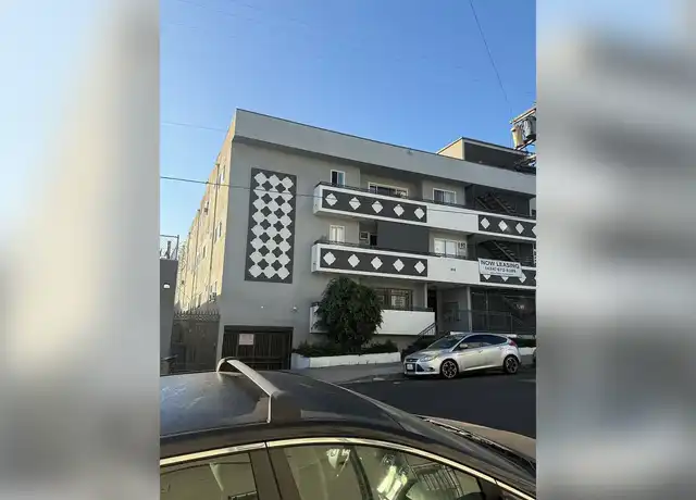 Property at 916 S. Carondelet St. - 916 S Carondelet St, Los Angeles, CA, 90006, 1 bed, 1 bath, [object Object]