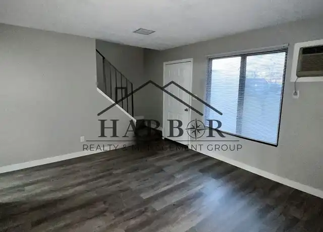 Property at 1221 S Linn St Unit 1A, Boone, IA, 50036, 3 beds, 1 bath, [object Object]