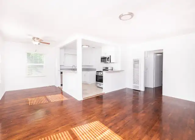 Property at 11355 Tiara St Unit 05805, North Hollywood, CA, 91606, 2 beds, 1 bath, [object Object]