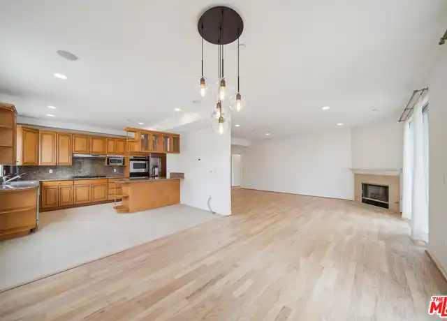 Property at 1450 S Beverly Dr #101, Los Angeles, CA, 90035, 2 beds, 2.5 baths, [object Object]