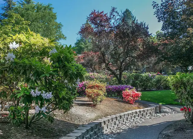 Photo of 6142 Bonita Rd, Lake Oswego, OR 97035