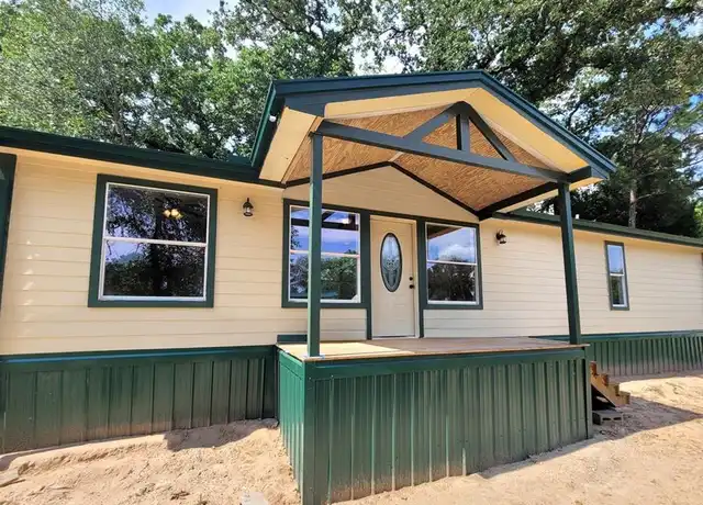 Property at 1604 Scroggins Ln, Waller, TX, 77484, 2 beds, 1 bath, [object Object]