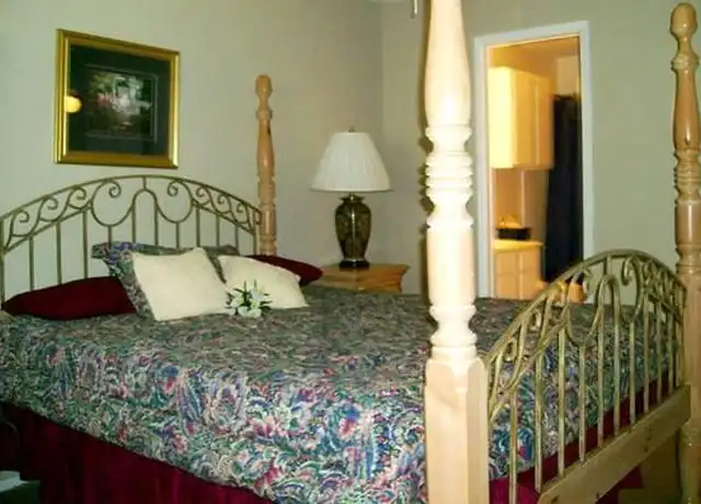 Property at 2910 S Collins St, Arlington, TX, 76014, 1 bed, 1 bath, [object Object]